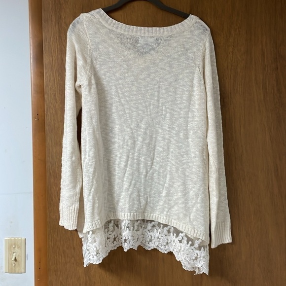 Confess size Large women’s lightweight sweater with bottom lace det… - Picture 6 of 6